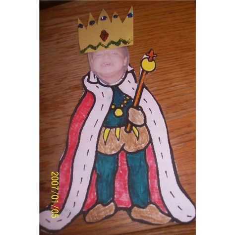 A Preschool Theme on Kings and Queens that Will Make Your Classroom Royal Castle Theme Classroom, Castles Topic, Royalty Theme, Fairy Tales Preschool, King Craft, Royal Theme, Adventure Camp, Fairy Tale Theme, Fairytale Nursery