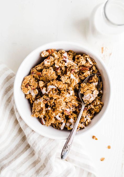 This Cinnamon Roll Granola recipe is made with whole grain oats, spices, olive oil, and maple syrup. An optional swirl of icing included! Gluten-free, vegan. Cinnamon Roll Granola, Healthy Sweet Breakfast, Pastry Photography, Granola Ingredients, Baked Granola, Gluten Free Granola, Breakfast Sweets, Plant Based Breakfast, Granola Recipe