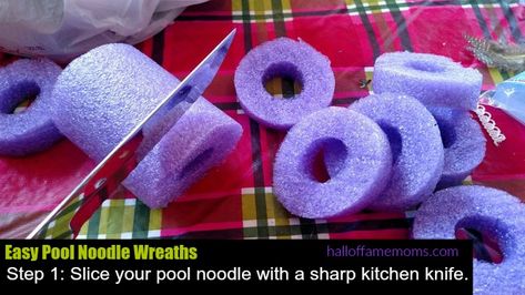 Easy DIY Christmas Ornament: pool noodle wreath Ornament Making Party, Seasonal Wreaths Diy, Christmas Ornament Making, Pool Noodle Christmas Wreath, Pool Noodle Wreath, Inexpensive Wreaths, Pool Noodle Crafts, Christmas Donuts, Dollar Store Christmas Crafts