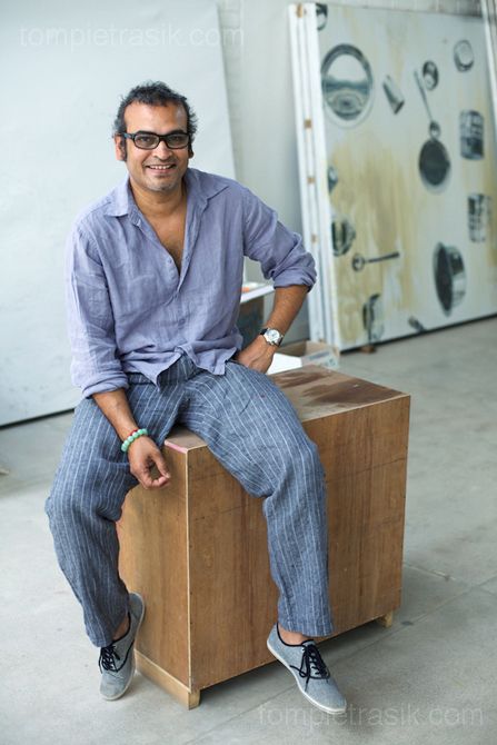 Subodh Gupta, Indian Contemporary artist Subodh Gupta, Indian Artist, Contemporary Artist, New Delhi, Contemporary Artists, Normcore