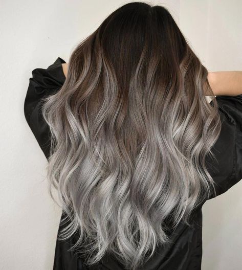 Long Grey Hair, Carmel Balayage, Grey Ombre Hair, Gray Balayage, Blonde Balayage Highlights, Blond Balayage, Ash Hair Color, Silver Grey Hair, Fourth Wing