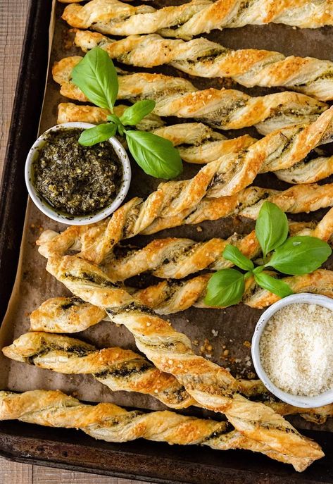 20 Recipes That Look Fancy, But Are Incredibly Easy to Make | The Everygirl Pesto Appetizers, Finger Sandwich, Impressive Appetizers, Pesto Cheese, Fancy Appetizers, Cheese Puff Pastry, Cheese Straws, Stuffed Pepper Soup, Puff Pastry Recipes