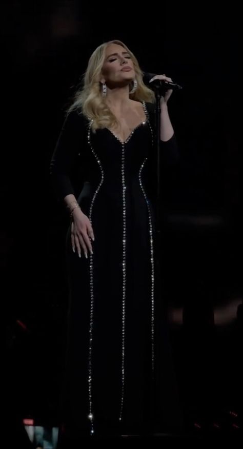 Adele Gown, Adele Dresses Style, Adele In A Suit, Adele Eyes, Adele Black Dress Concert, Adele Show, Adele Wallpaper, Adele Performing, Adele Photos