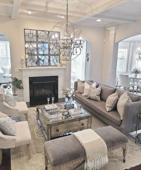 Casa Disney, Tv Fal, Glam Living Room, Casa Vintage, Living Room Decor Cozy, Elegant Living Room, Elegant Living, Living Room Decor Modern, Decor Home Living Room