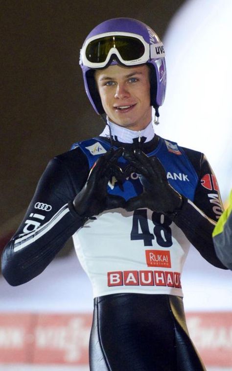 Andreas Wellinger, Ski Jumper, Ski Jumping, Winter Sport, Winter Wonder, Winter Sports, Reaction Pictures, Riding Helmets, Motorcycle Jacket