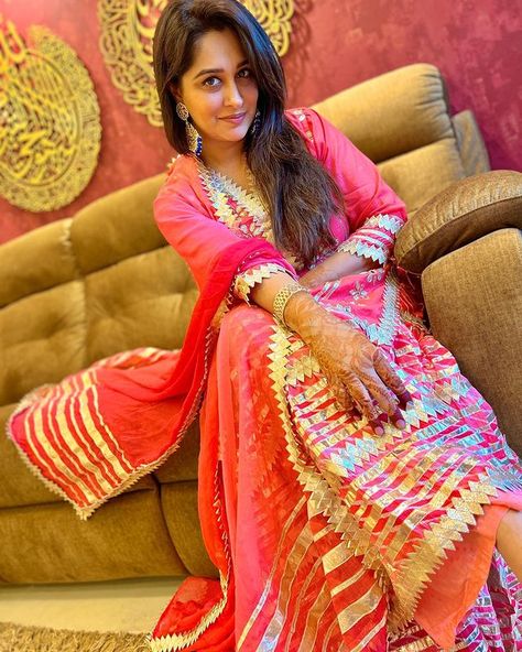 Dipika (@ms.dipika) • Instagram photos and videos Bollywood Outfits, Saree, Instagram Photos, Photo And Video, Instagram Photo, Instagram