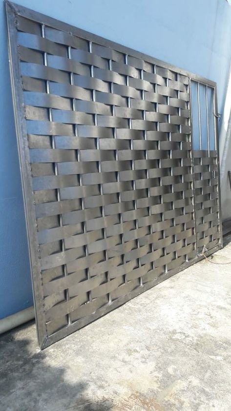 Metal Plate Design, Fabrication Gate Design, Stainless Plate, Porte In Ferro, Metal Doors Design, Steel Door Design, Metal Gate, Steel Gate Design, Entrance Gates Design