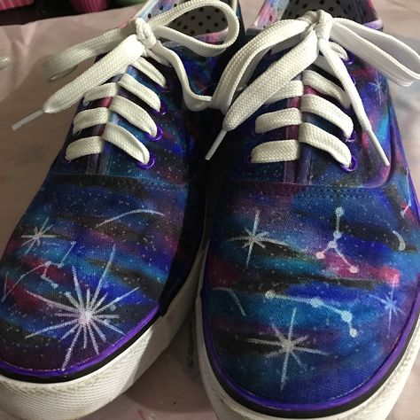 I made these shoes by just using sharpies, rubbing alcohol and a white posca pen. Super easy to make, anyone can do it! Galaxy Canvas, Diy Galaxy, Rubbing Alcohol, Canvas Shoes, Super Easy, Adidas Sneakers, Do It, Sport Shoes, Pen