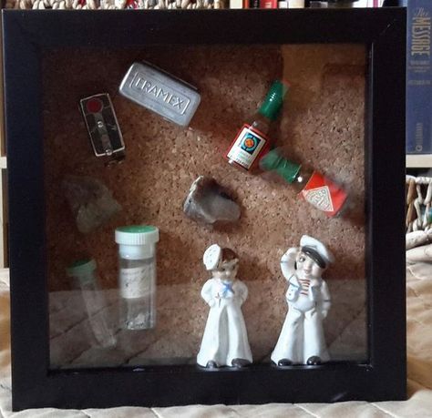 Tile Steps, Diy Shadow Box, Best Glue, Box Display, Paper Glue, Photo Memories, Shadow Boxes, Memory Books, Memory Box