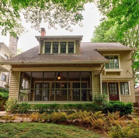 5 Safe, Affordable Neighborhoods in Atlanta in 2022 | Extra Space Storage Atlanta Neighborhoods, Extra Space Storage, Piedmont Park, Safe Neighborhood, Space Storage, Business District, Cozy Cottage, City Guide, House Prices