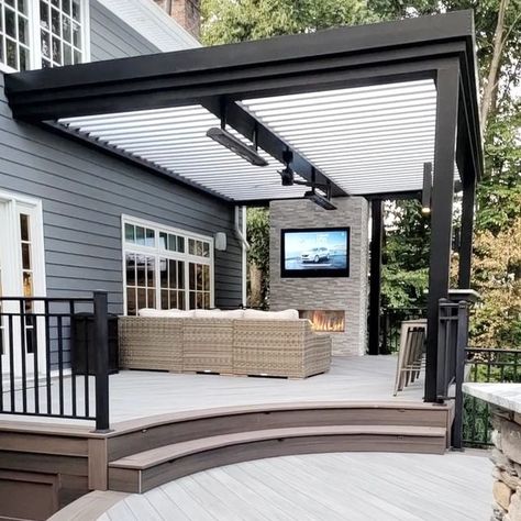 Modern Covered Deck, Deck With Hot Tub, Luxury Deck, Enclosed Patio Ideas, Backyard Decks, Backyard Covered Patios, Outdoor Living Space Design, Backyard Patio Deck, Covered Patios