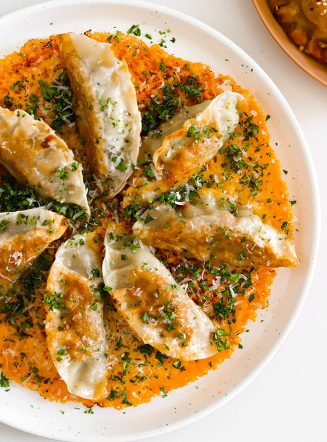 Spicy Chicken Dumplings, Quick Savoury Snacks, What To Eat With Dumplings, Volcano Shrimp, Strawberry Croissants, Cheese Dumplings Recipe, Crispy Dumplings, Tuna Bites, Cheese Dumplings