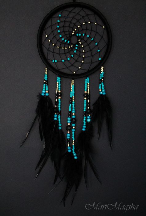 Dream Catcher Ideas, Atrapasueños Diy, Pleasant Dreams, Dream Catcher Tutorial, Dream Catcher Patterns, Beautiful Dream Catchers, Dream Catcher Decor, Dream Catcher Art, Dream Catcher Craft