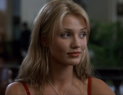 Cameron Diaz Short Hair, Cameron Diaz The Mask, Cameron Diaz 90s, Tina Carlyle, Cameron Diaz Hair, Rachel Mcadams Hair, Beer For Hair, Jennifer Lopez Hair, Celebrity Pfp