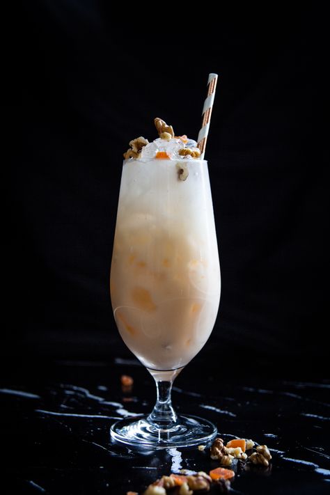 Peach Granola Yogurt Cocktail - Featuring a Breakfast-inspired cocktail with Gin! Yogurt Cocktail, Peach Granola, Cocktail With Gin, Pineapple Top, Yogurt Drinks, Yogurt Flavors, Tiki Cocktails, Seasonal Drinks, Yogurt And Granola