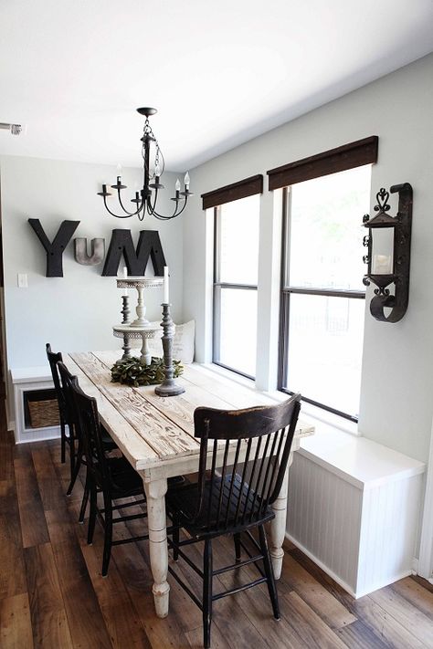 Joanna Gaines House, Room Dark, Deco Retro, Farmhouse Dining Room, Cool Ideas, Small Dining, Style At Home, Joanna Gaines, Farmhouse Dining