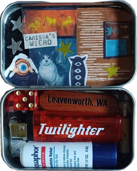 Altoid tin wallet thingy Contents: dice, multitool, lighter, bandaids, lip balm, and perfume Tin Wallet, Altoids Wallet, Very Dry Lips, Tin Can Art, Altoid Tin, Aesthetic Core, Altoids Tins, Mint Tins, Artsy Pictures