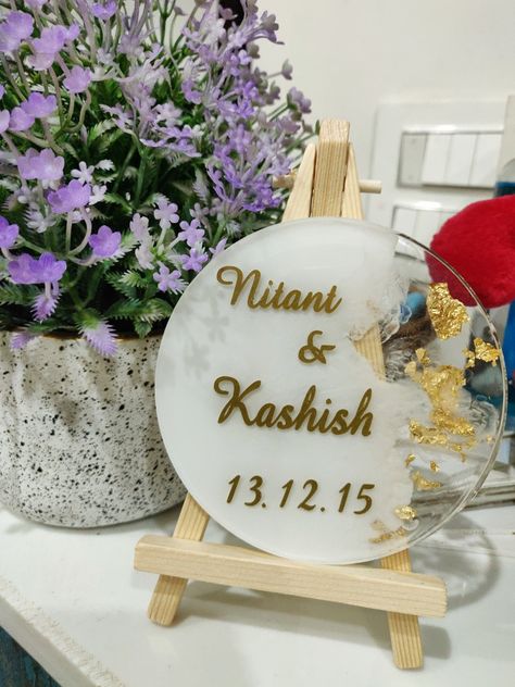 Resin Photo Frame Ideas, Resin Keepsake, Resin Business, Resin Photo, Engagement Favors, Nail Art Studio, Creative Diy Gifts, Resin Frame, Everyday Quotes