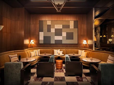 Tre Dita, Chicago, offers Tuscan cuisine and Italian glamour | Wallpaper Evan Funke, Glamour Wallpaper, Tuscan Architecture, David Collins, Italian Glamour, St Regis Hotel, Lobby Lounge, Hotel Concept, Nyc Hotels