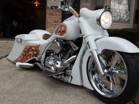 2007 Harley-Davidson® Custom for Sale in Harrison twp, MI (Item 463578) Harley Deluxe, Harley Davidson 48 Forty Eight, Used Motorcycles For Sale, Harley Davidson Street 500, Harley Davidson Ultra Limited, Polk Audio, Harley Davidson Street 750 Modified, Harley Davidson Motorcycle, Foose