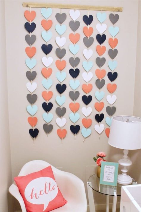 Simple Nursery Decor, Girls Room Ideas, Baby Room Boy, Girls Room Diy, Diy Wall Decor For Bedroom, Heart Wall Hanging, Baby Room Wall Decor, Simple Nursery, Girls Room Wall Decor