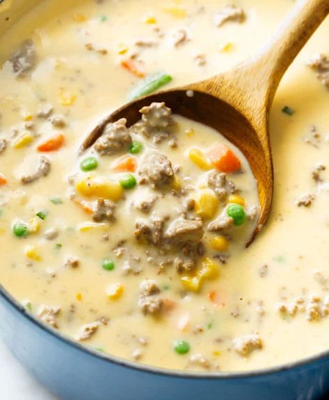 This creamy Shepherd's Pie Soup is made with traditional Shepherd's Pie ingredients, including mashed potatoes, cheese, ground beef, and vegetables! A classic comfort food that your family will love! #souprecipes #creamysoups #familydinner #budgetmealplanning #freezermeals Shepherds Pie Ground Beef, Recipe Shepherds Pie, Cream Mushroom Soup, Shepherds Pie Recipe Pioneer Woman, Ground Beef And Vegetables, Baked Potato Soup Recipe, Beef And Vegetables, Beef Soup Recipes, Shepherds Pie Recipe