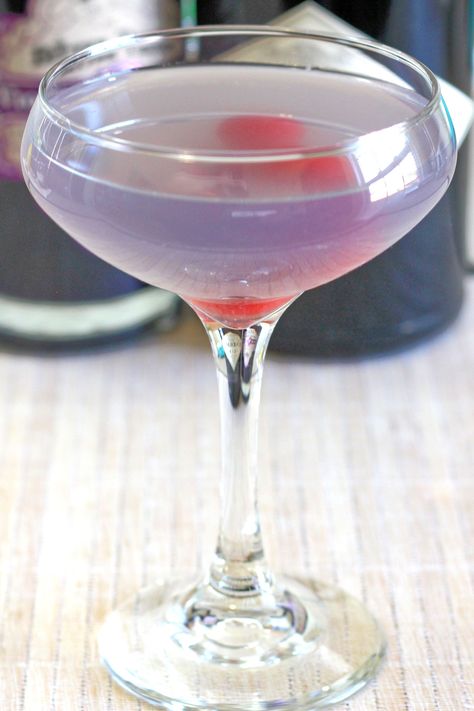 Aviation Cocktail recipe | Mix That Drink Easter Alcoholic Drinks, Aviator Cocktail Recipe, Easter Cocktail Recipes, Holiday Party Drinks, Bbq Drinks, Easter Drink, Wine Cocktail Recipes, Iced Tea Cocktails, Easter Cocktails