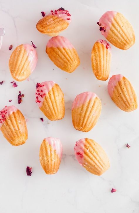 French Madeleines, Madeline Cookies, Edible Rose Petals, Madeleine Recipe, French Baking, Edible Roses, Raspberry Rose, Baking Equipment, Decoration Lights