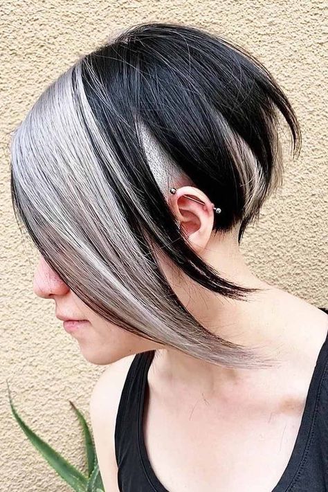 weeks. THE Mohawk Hairstyles For Women, Asymmetrical Bob Haircuts, Dunner Wordend Haar, Best Bob Haircuts, Stacked Bob, Extra Long Hair, Undercut Women, Mohawk Hairstyles, Layered Bob