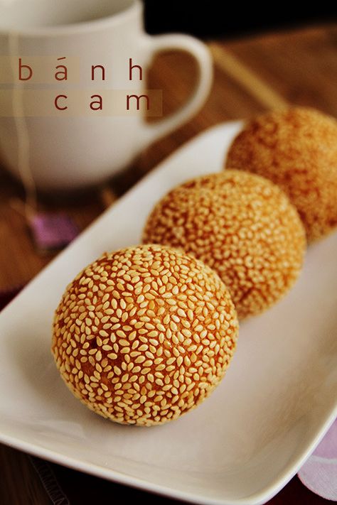 Sesame Seed Balls, Baking Portfolio, Vietnamese Desserts, Sesame Balls, Vietnamese Dessert, Seed Balls, Viet Food, Thai Dessert, Filipino Desserts