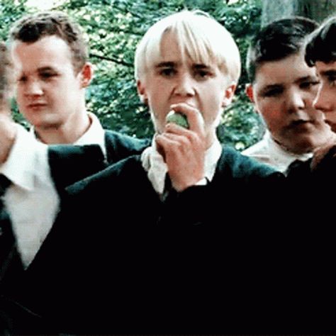 Meme Harry Potter, Snape And Lily, Citate Harry Potter, Draco Malfoy Hot, Glume Harry Potter, Draco Malfoy Aesthetic, Lily Potter, Draco And Hermione, Tom Felton Draco Malfoy