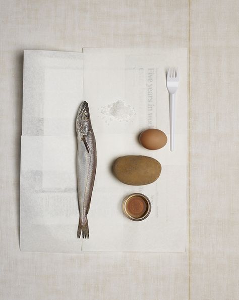 fish and chips Paris Holiday, Holiday Magazine, Still Life Photos, Still Life Photographers, Prop Styling, Still Life Art, Fish And Chips, Cordial, Life Photography