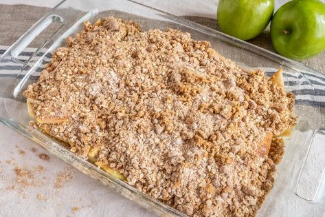 Pioneer Woman Apple Crisp Is So Worth the Hype | Taste of Home Pioneer Woman Apple Crisp Recipe, Pioneer Woman Apple Crisp, Pioneer Woman Desserts, Comfort Food Desserts, Apple Crisp Recipe, Comfort Desserts, Fruit Crisp, Fall Cooking, Apple Crisp Recipes