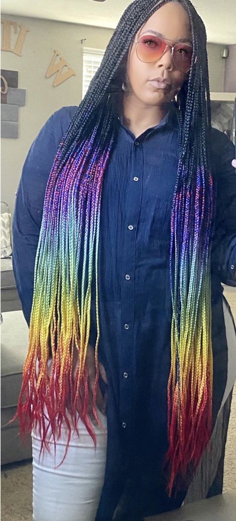 I saw rhis style in an online mag done by Braidsbykamesha (IG( and I had to duplicate. Took me 8-9 hours but it was worth it. Rainbow Box Braids Ombre, Rainbow Box Braids, Ombré Box Braids, Box Braids Ombre, Pride Hair, Braids Ombre, Ombre Box Braids, Rainbow Beauty, Black Box Braids