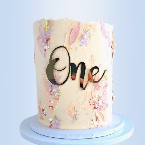 One Year Birthday Cake, Birthday Topper, One Year Birthday, Number Design, One Cake, Birthday Special, Personalized Cakes, Beautiful Cake, 1st Birthday Cake