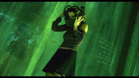 The reverse bear trap scene from Saw!  Shawnee smith, Amanda Amanda Reverse Bear Trap, Reverse Bear Trap Costume, Amanda From Saw, Amanda Saw Costume, Saw Amanda, Reverse Bear Trap, Saw Drawing, Amanda Todd, Saw Traps