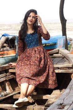 Victoria’s Secret Models, Model Off Duty Style, Frock Models, Fancy Gown, Kalamkari Dresses, Simple Frock Design, Dresses Maternity, Maxi Design, Gown Blue