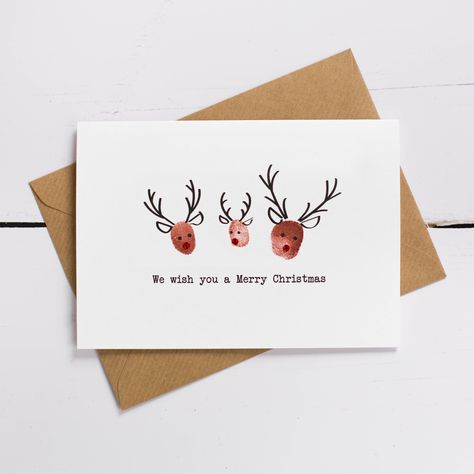 Christmas Card Ideas For Couples, Funny Christmas Card Ideas, Christmas Card Photo Ideas, Baby Christmas Crafts, Baby Christmas Card, Handcrafted Christmas Cards, Fingerprint Cards, Christmas Art For Kids, Christmas Card Making