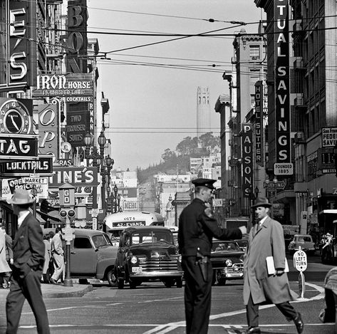 Old San Francisco, San Francisco Photos, Black And White City, Arte Robot, Black And White Photograph, San Francisco City, Vintage California, North Beach, City Photography