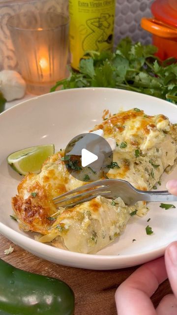 Claire | Easy Salsa Verde Chicken Enchiladas🤩

I love red enchiladas, don’t get me wrong, but there’s something about a creamy green enchilada that... | Instagram Easy Creamy Salsa Verde Chicken Enchiladas, What To Serve With Enchiladas Dinners, Creamy Salsa Verde Chicken Enchiladas, Chicken Salsa Verde Enchiladas, Green Enchiladas Chicken Casseroles, Green Chicken Enchiladas Easy, Recipes With Jalapeños, Enchilada Verde Recipe, Recipes With Salsa