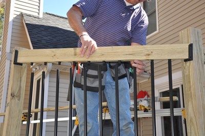 How to Install Deck Rail Balusters | Decks.com Glass Railing Deck, Deck Railing Systems, Aluminum Balusters, Deck Balusters, Deck Railing Design, Stairs Stringer, Pergola Carport, Pergola Design, Deck Stairs