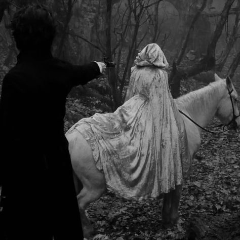 Sleepy Hollow Film, Sleepy Hollow 1999, The Legend Of Sleepy Hollow, Legend Of Sleepy Hollow, Gothic Novel, Tim Burton Films, Tim Burton Movie, Sleepy Hollow, Tim Burton