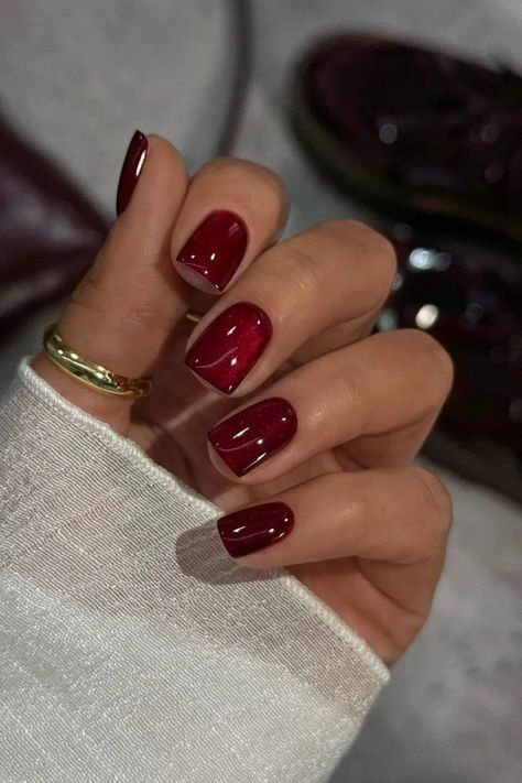 Classy Christmas Nails, Easy Halloween Nail Art, Cranberry Nails, Winter Nail Trends, Red Chrome Nails, Halloween Nail Art Easy, Nye Nails, Nail Art Tutorials, Halloween Nails Easy