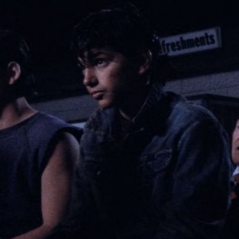 Johnny Cade Pfp, The Outsiders Johnny, Ralph Macchio The Outsiders, Johnny Cade, Outsiders Movie, The Outsiders Cast, Dallas Winston, The Outsiders 1983, Johnny Cage