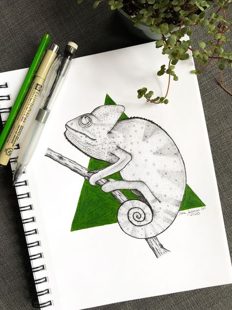 #chameleon #drawing #dotwork Chameleon Drawing Easy, Chameleon Outline, Chameleon Drawing, Drawing On Wood, Chameleon Tattoo, Chameleon Art, Random Doodles, Easy Doodle, Outline Drawing