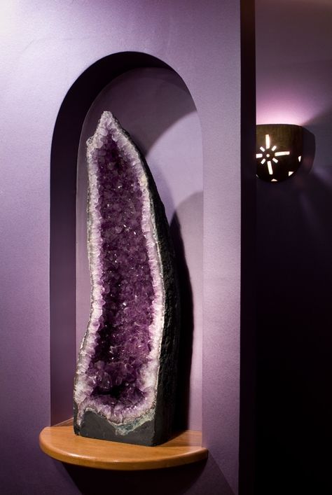 Amethyst cathedral in Spirit Room Big Crystals Decor, Amethyst Cathedral Decor, Amethyst Decor Home, Large Crystal Display, Big Crystals Home Decor, Amethyst Furniture, Amethyst Bedroom, Decorations Bedroom Ideas, Amethyst Crystal Aesthetic