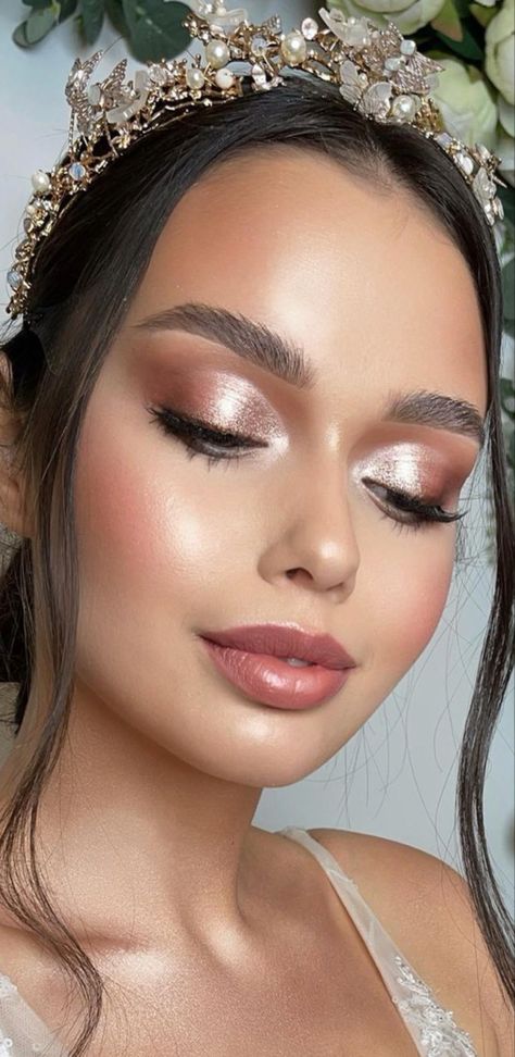 Rose Gold Wedding Makeup, Mascara Aesthetic, Gold Wedding Makeup, Pink Wedding Makeup, Glam Bride Makeup, Wedding Makeup For Blue Eyes, Golden Eye Makeup, Halo Eye Makeup, Wedding Makeup Bride