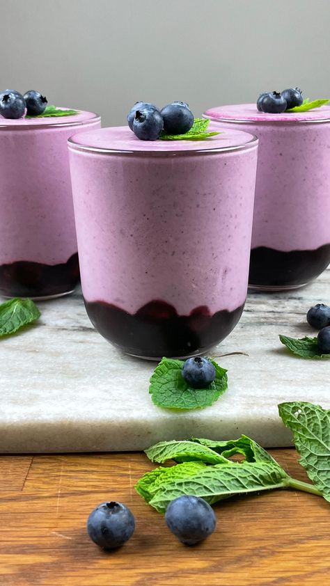 Blueberry Mousse Recipe, Blueberry Mouse, Dessert Blueberry, Blueberry Mousse, Blueberry Compote, Australia Food, Blueberry Desserts, Layered Desserts, Strawberry Blueberry