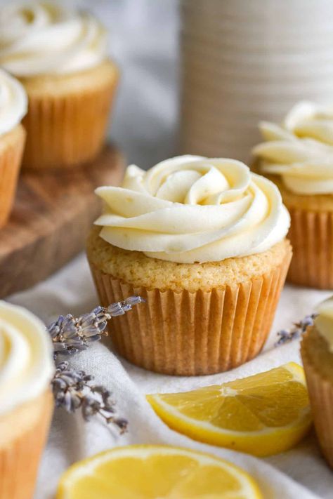 Super Moist Lavender Cupcakes (Vegan!) - Earthly Provisions Quick Cupcakes, Banana Cream Pie Cake, Lemon Lavender Cupcakes, Vegan Lemon Cupcakes, Lemon Frosting Recipes, Sushi Cupcakes, Vegan Coconut Cake, Vegan Lemon Curd, Lemon Cupcake Recipe