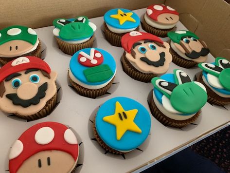 Mario theme cupcakes Movie Cupcakes, Mario Theme, Super Mario Cake, Theme Cupcakes, Character Cupcakes, Mario Cake, Mario Bros Birthday, Themed Cupcakes, Cup Cakes